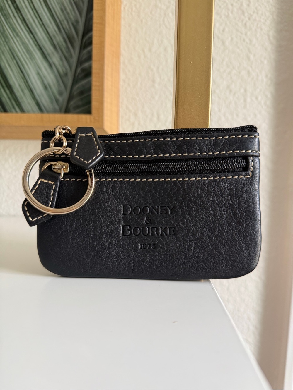 🖤 Dooney & Bourke Black Leather Coin Purse Key Pouch Red Lining vintage piece
